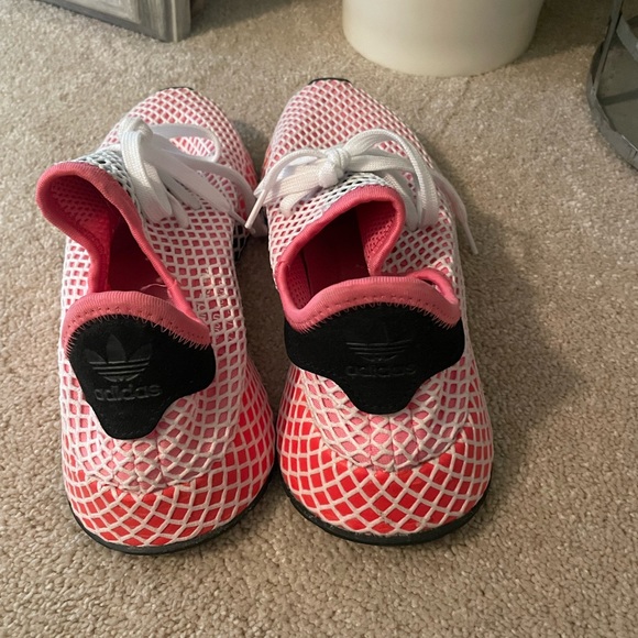Adidas 8.5 athletic shoes - Picture 3 of 4